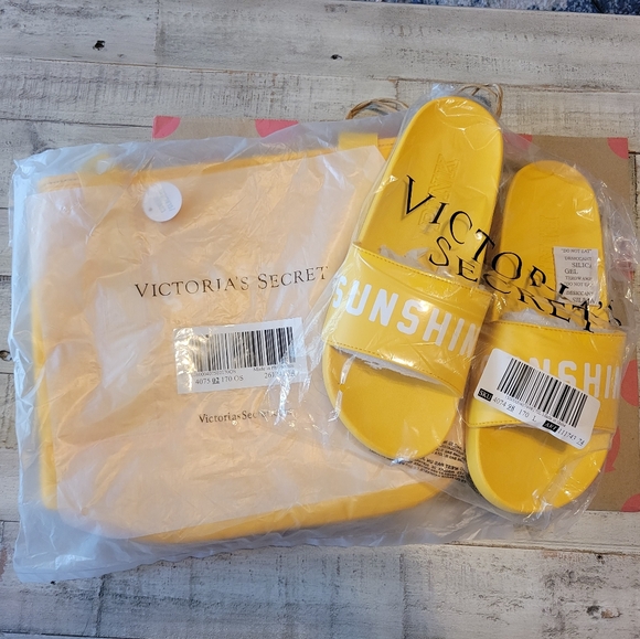 PINK Victoria's Secret Handbags - VS PINK SUNSHINE BUNDLE